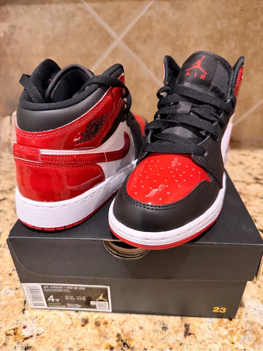 Air Jordan 1 Mid SE